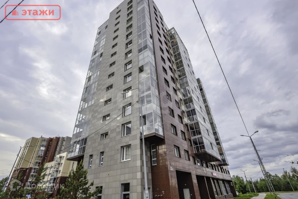 Продаётся 4-комнатная квартира, 109.8 м²