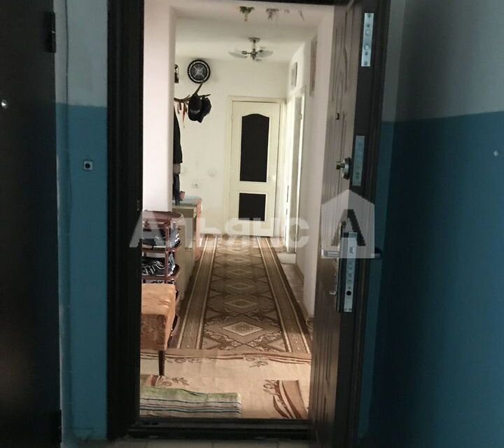 Продаётся 3-комнатная квартира, 56.4 м²