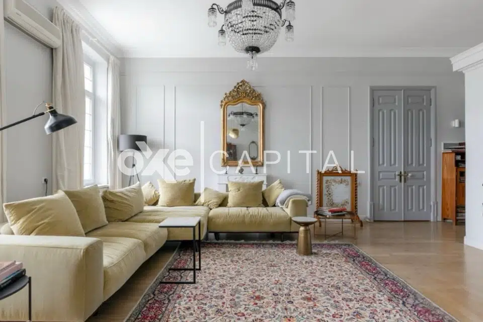 Продаётся 4-комнатная квартира, 152 м²