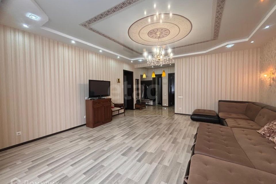 Продаётся 2-комнатная квартира, 100 м²