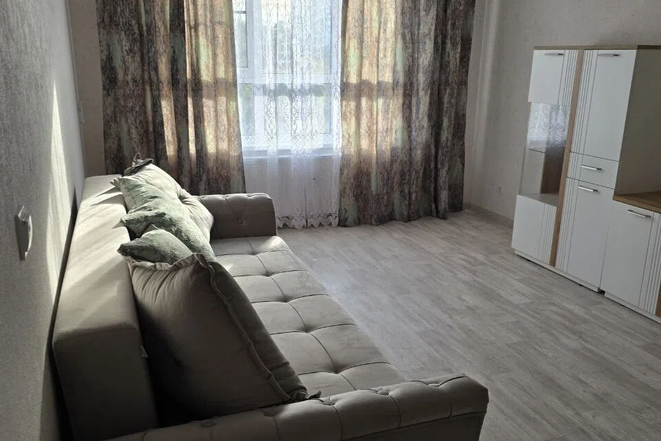 Сдаётся 2-комнатная квартира, 60 м²