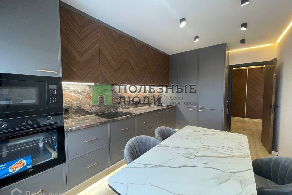 Продаётся 3-комнатная квартира, 90 м²