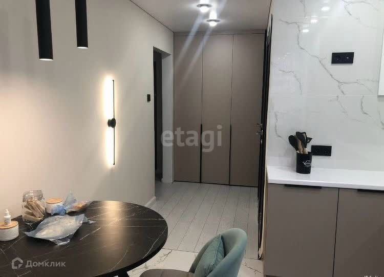 Продаётся 2-комнатная квартира, 53.6 м²
