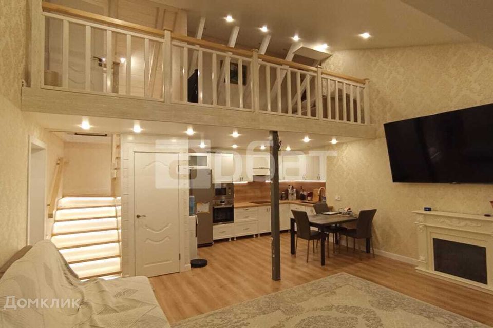 Продаётся 4-комнатная квартира, 140 м²