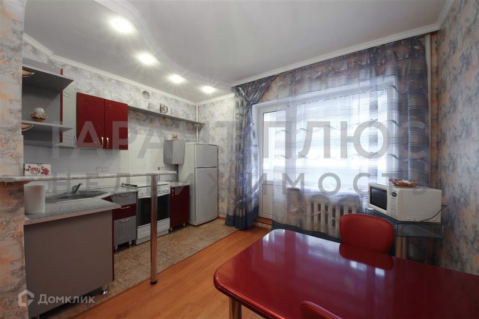 Сдаётся 1-комнатная квартира, 54 м²