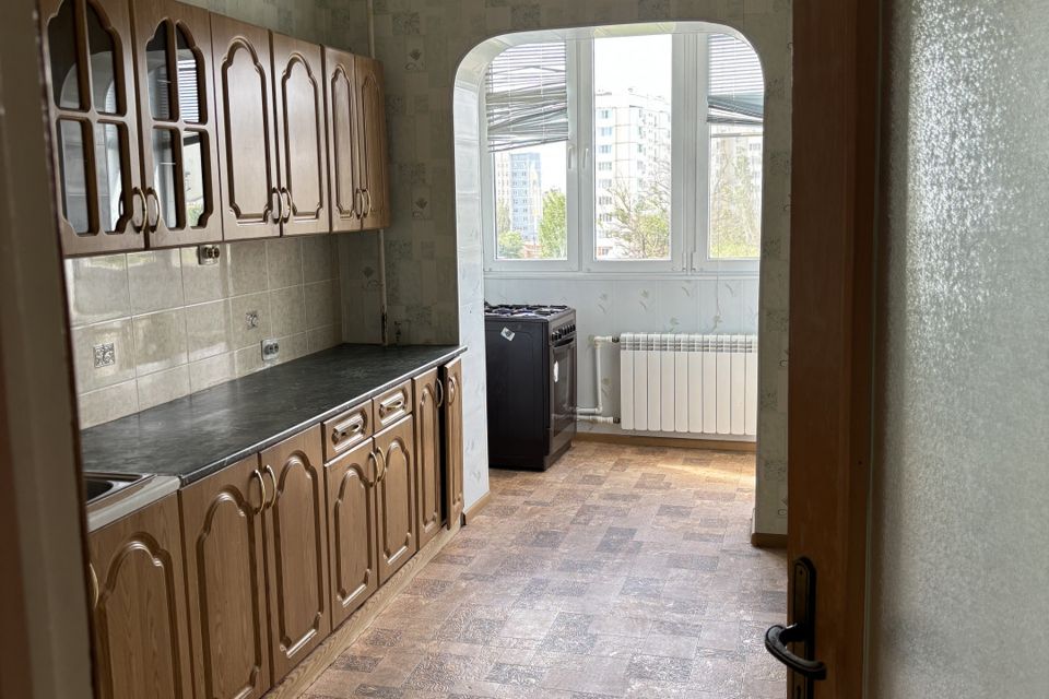 Продаётся 6-комнатная квартира, 121 м²