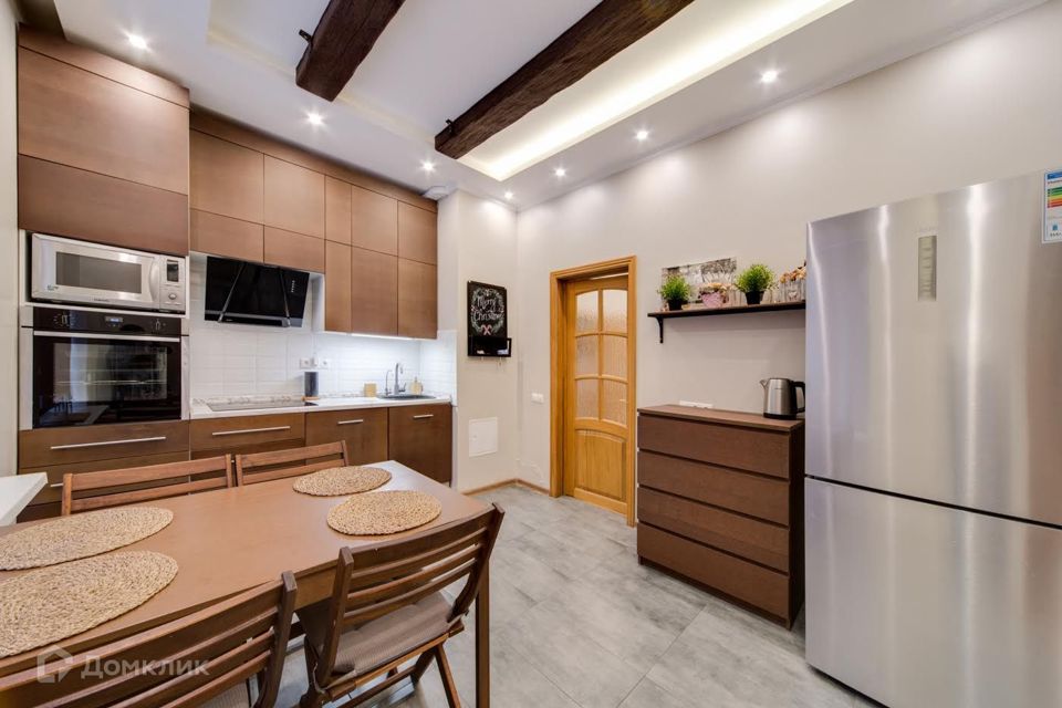 Продаётся 4-комнатная квартира, 120 м²