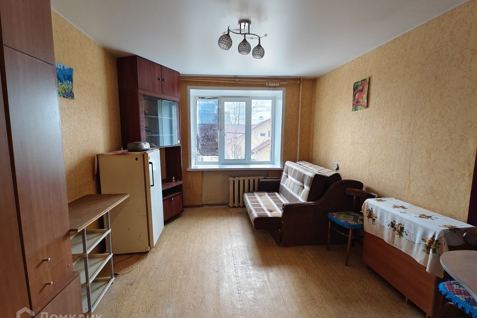 Продаётся комната в 3-комн. квартире, 13.4 м²