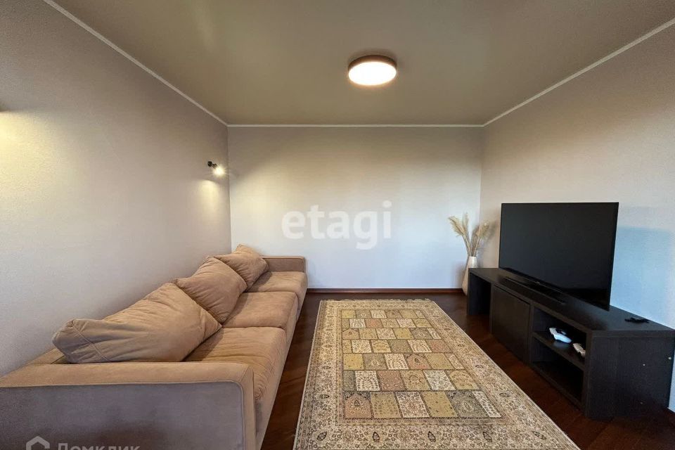 Продаётся 3-комнатная квартира, 108.6 м²