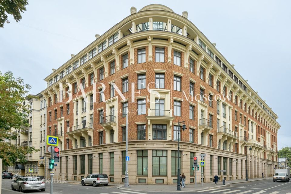 Продаётся 5-комнатная квартира, 252.1 м²