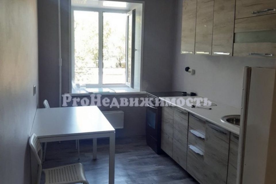 Продаётся 3-комнатная квартира, 61.4 м²