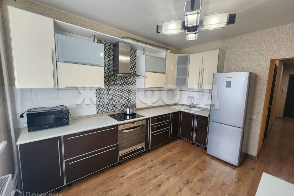 Продаётся 1-комнатная квартира, 42.8 м²