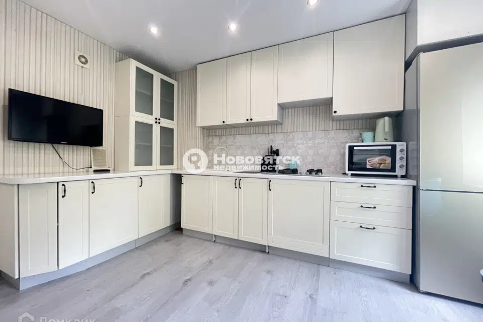 Продаётся 3-комнатная квартира, 70.4 м²