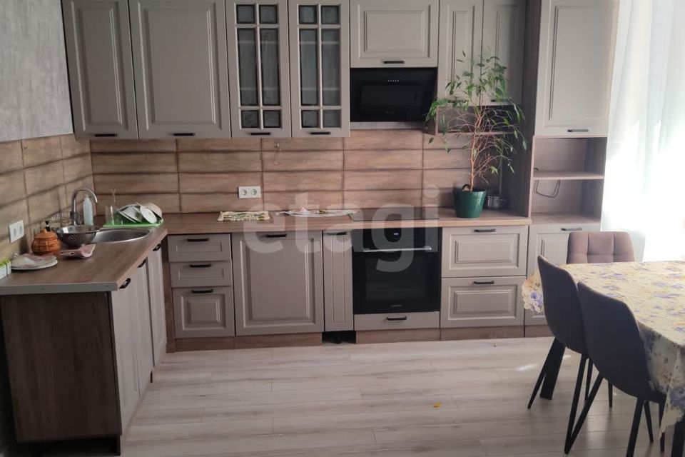 Продаётся 2-комнатная квартира, 58.6 м²