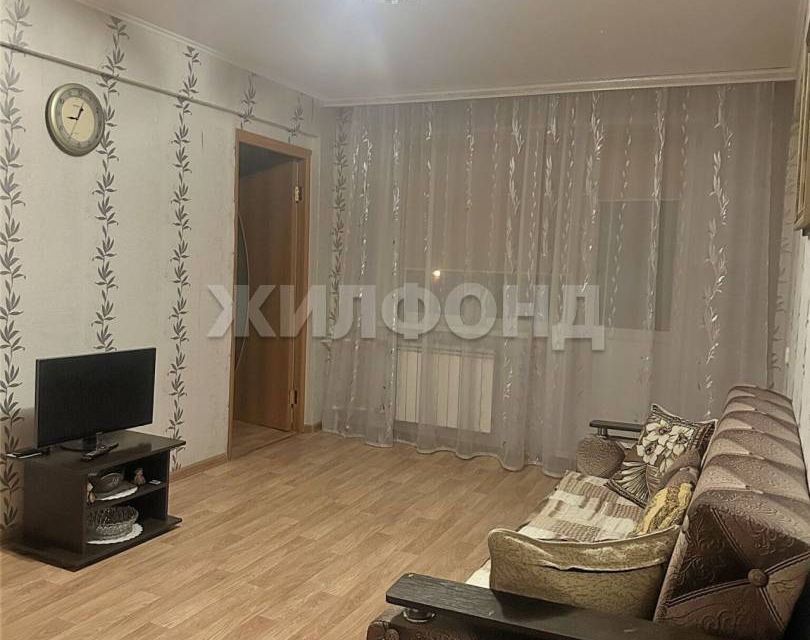 Продаётся 3-комнатная квартира, 49.1 м²