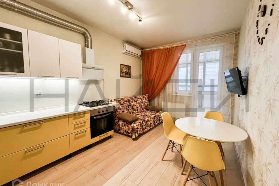 Продаётся 1-комнатная квартира, 37.2 м²
