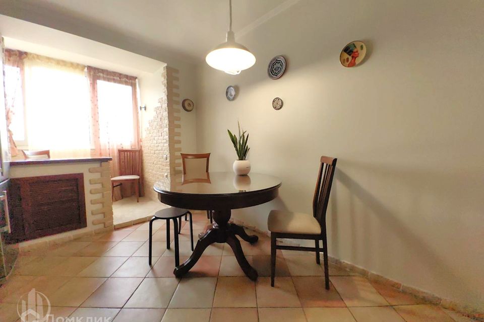 Сдаётся 2-комнатная квартира, 75 м²