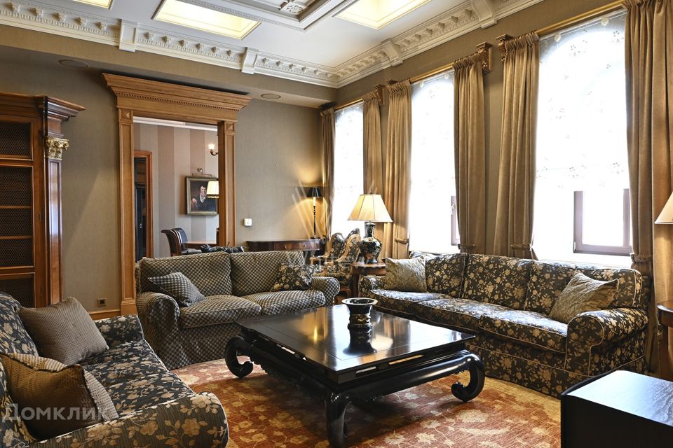 Сдаётся 4-комнатная квартира, 162 м²