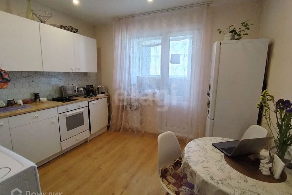 Продаётся 1-комнатная квартира, 39.8 м²