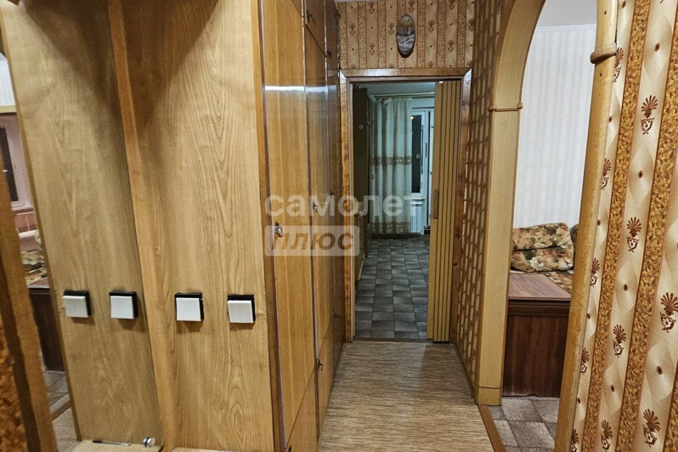 Продаётся 3-комнатная квартира, 49.3 м²