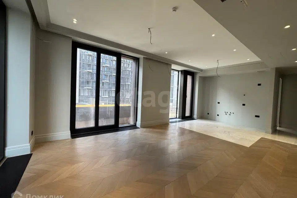 Продаётся 3-комнатная квартира, 102 м²