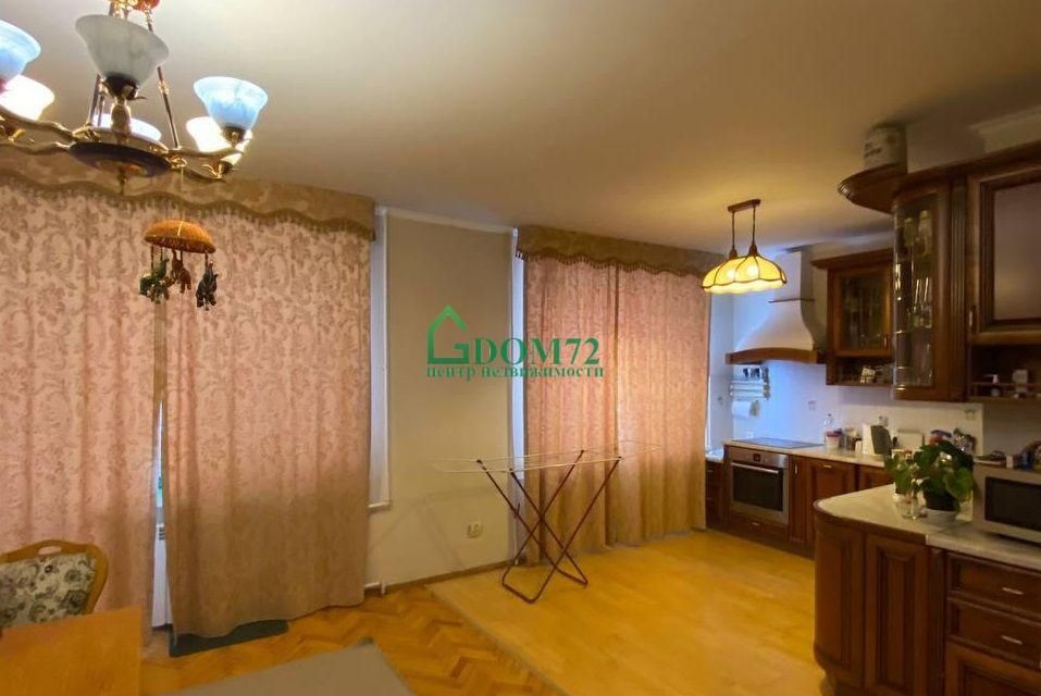 Сдаётся 4-комнатная квартира, 106 м²