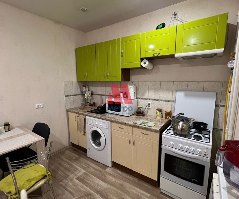 Продаётся 1-комнатная квартира, 42 м²