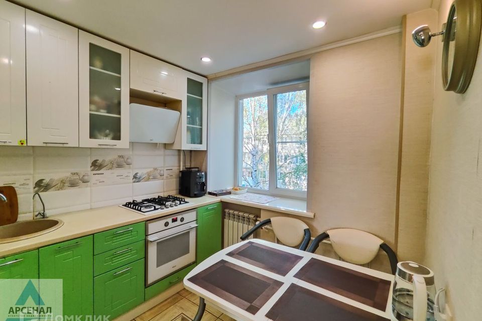 Продаётся 3-комнатная квартира, 61.8 м²