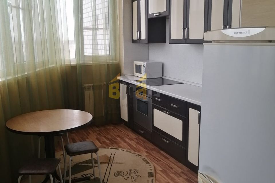 Сдаётся 2-комнатная квартира, 64 м²