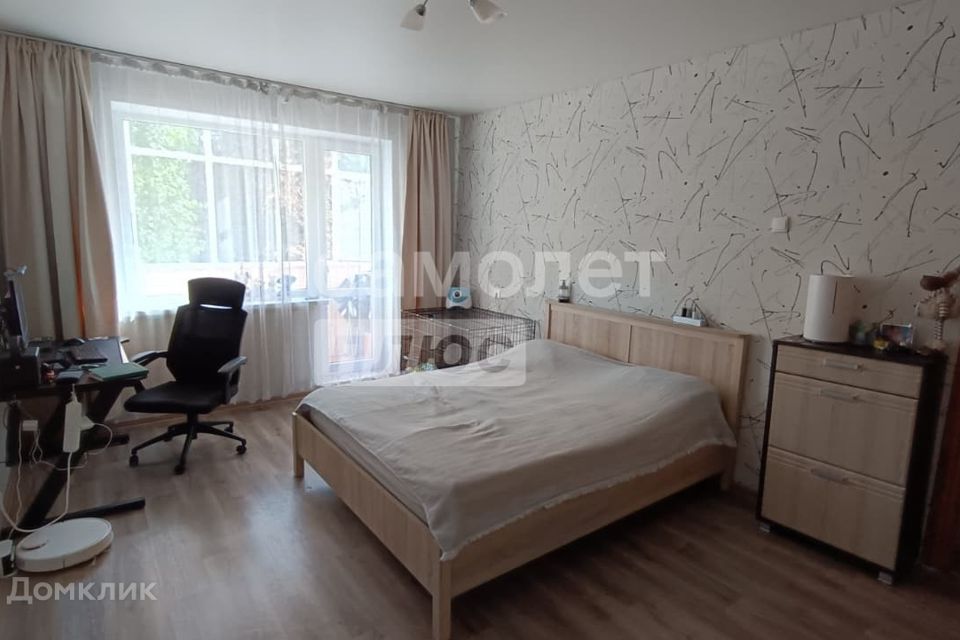 Продаётся 1-комнатная квартира, 37.4 м²