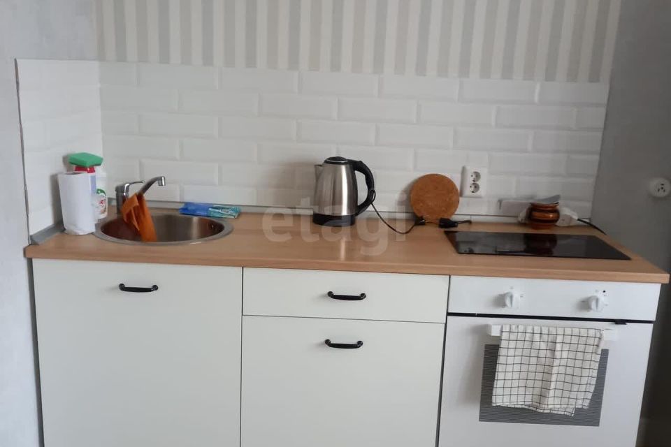 Продаётся 1-комнатная квартира, 38.2 м²