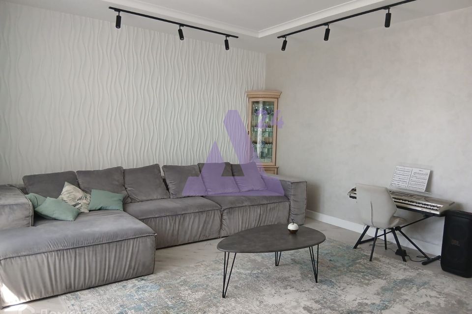 Продаётся 4-комнатная квартира, 136.9 м²