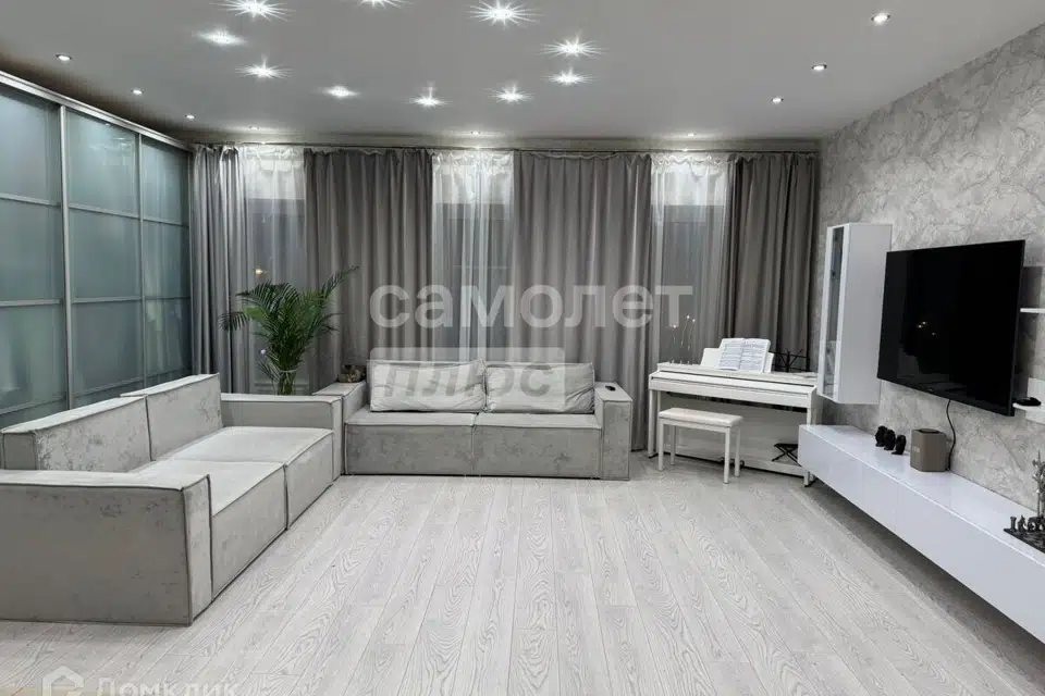 Продаётся 4-комнатная квартира, 114.6 м²