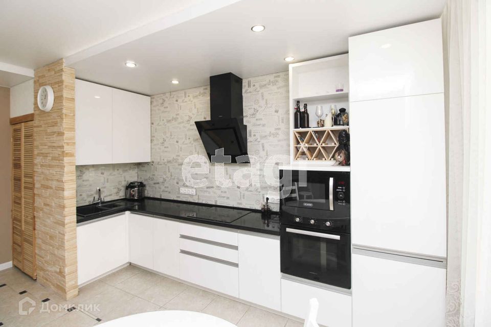 Продаётся 2-комнатная квартира, 80.3 м²
