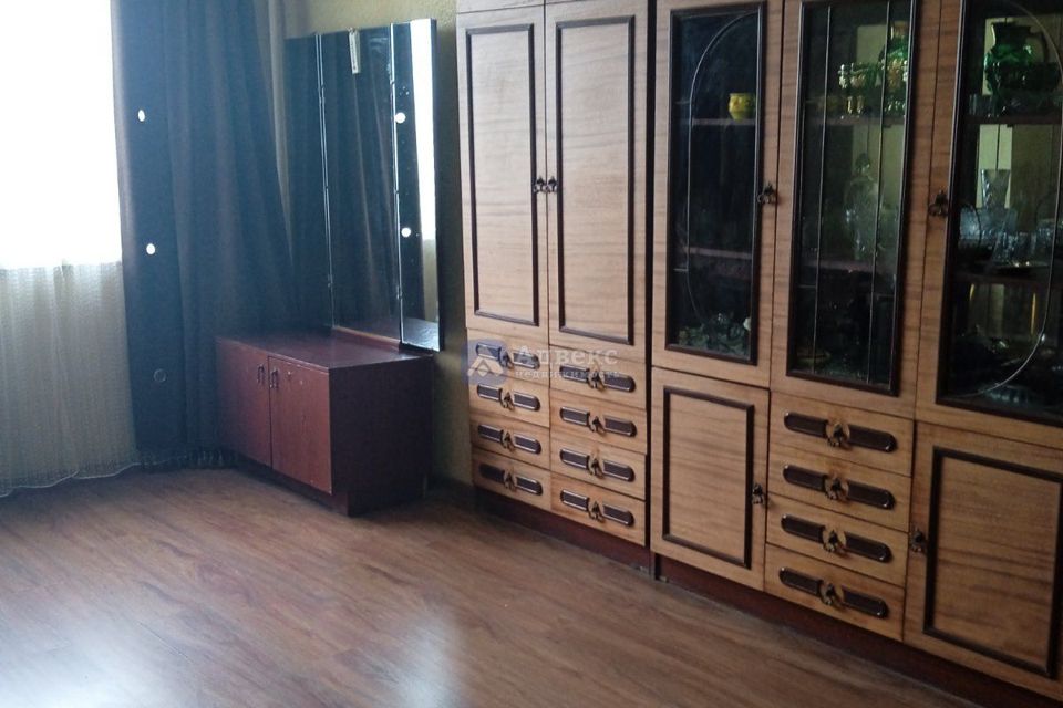 Продаётся 1-комнатная квартира, 43.2 м²