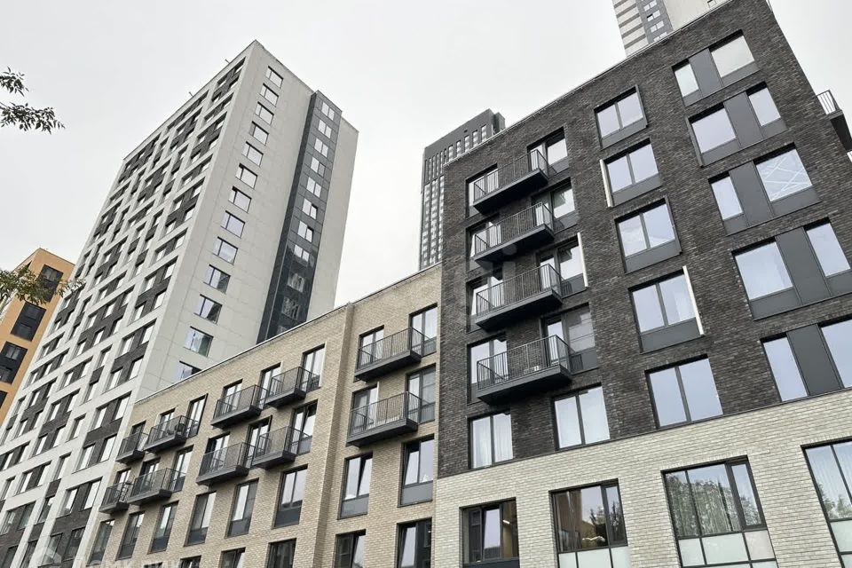 Продаётся 3-комнатная квартира, 107.2 м²