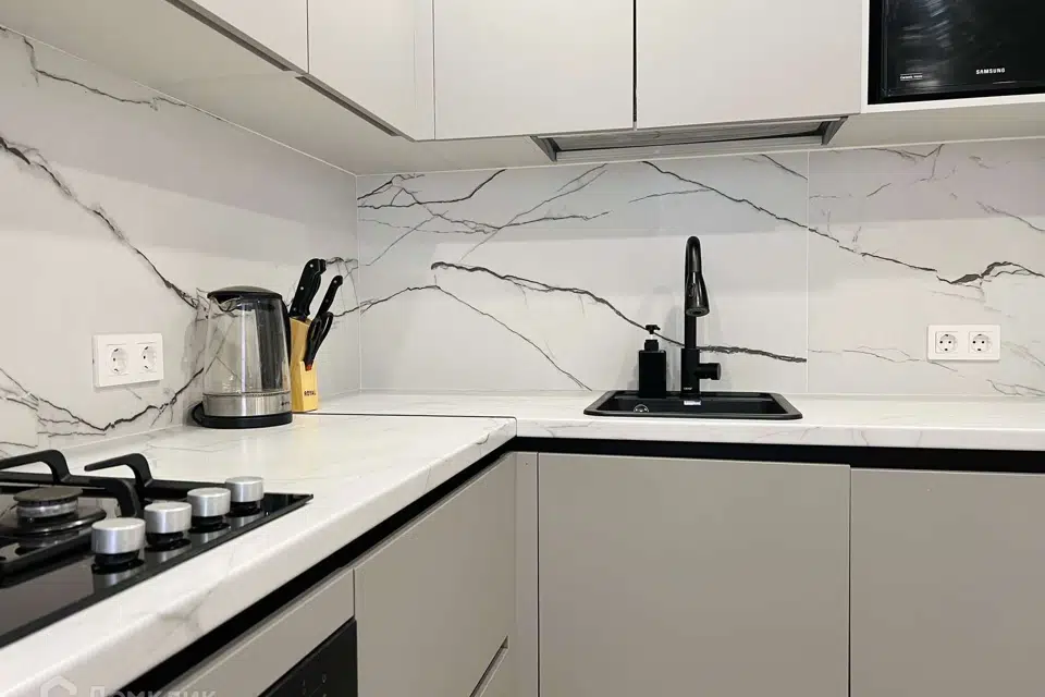 Продаётся 2-комнатная квартира, 53.6 м²
