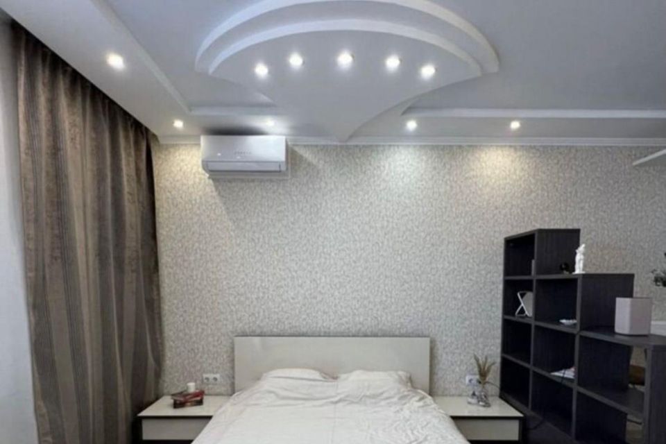 Продаётся 1-комнатная квартира, 42 м²