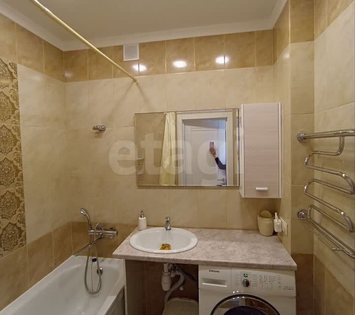 Сдаётся 2-комнатная квартира, 66.5 м²