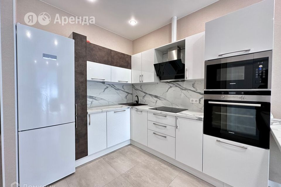 Сдаётся 1-комнатная квартира, 51 м²