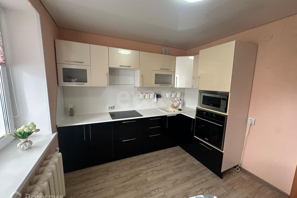 Продаётся 1-комнатная квартира, 41.8 м²