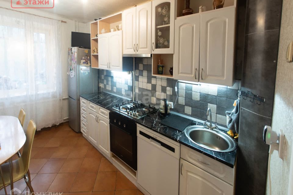 Продаётся 4-комнатная квартира, 77.2 м²