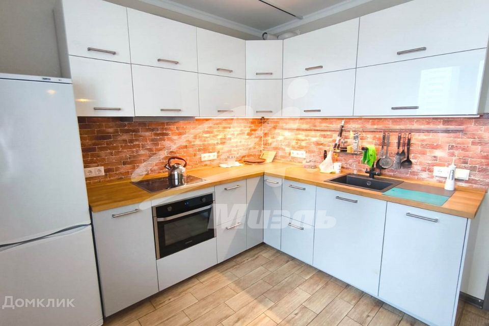 Сдаётся 2-комнатная квартира, 62 м²