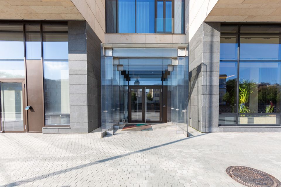 Продаётся 6-комнатная квартира, 309 м²