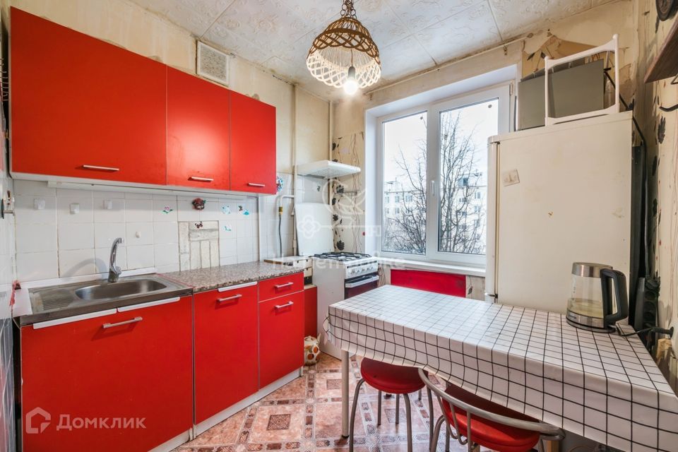 Продаётся 4-комнатная квартира, 67.3 м²