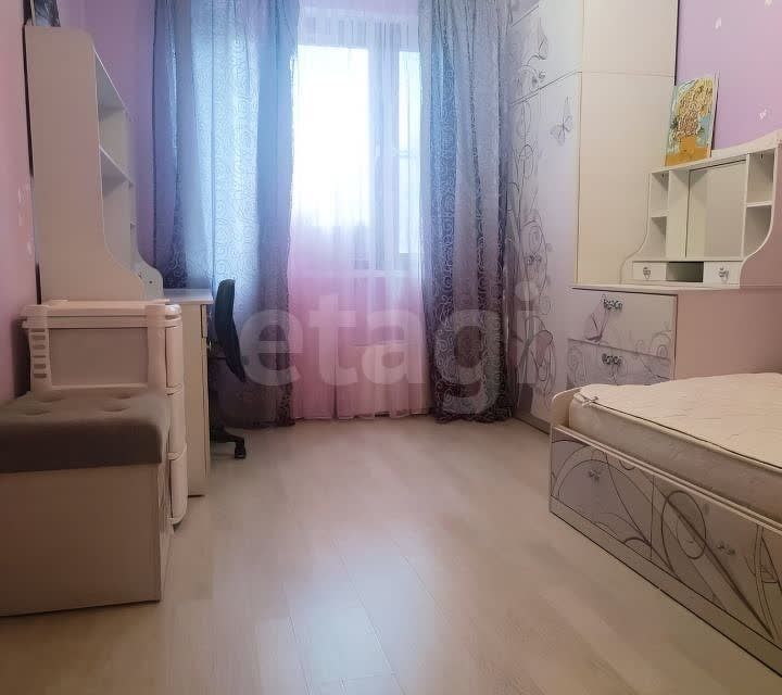 Продаётся 3-комнатная квартира, 72.2 м²