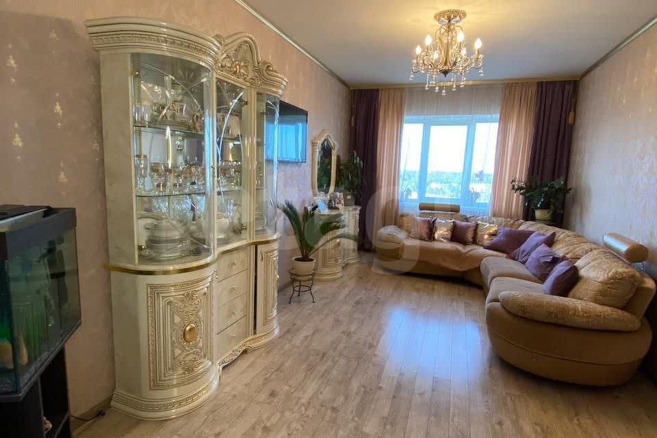 Продаётся 3-комнатная квартира, 75.6 м²