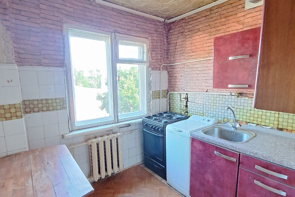 Продаётся 4-комнатная квартира, 60 м²