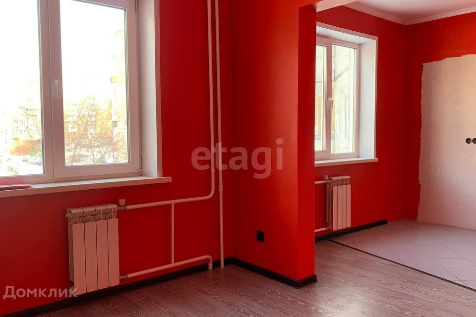 Продаётся 4-комнатная квартира, 81.5 м²