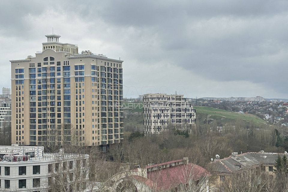 Продаётся 3-комнатная квартира, 117 м²